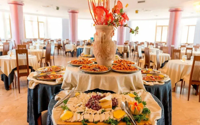 Paradise Beach Resort