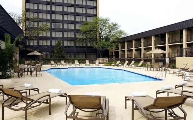 Ramada Plaza Cincinnati Sharonville