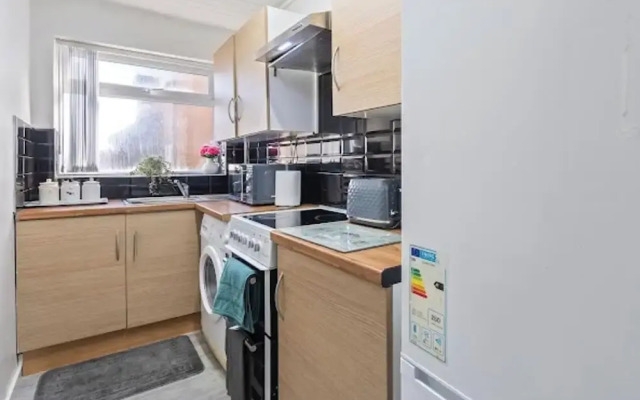 1 Bedroom Apartment Sleeps 4, Free Parking, Tv