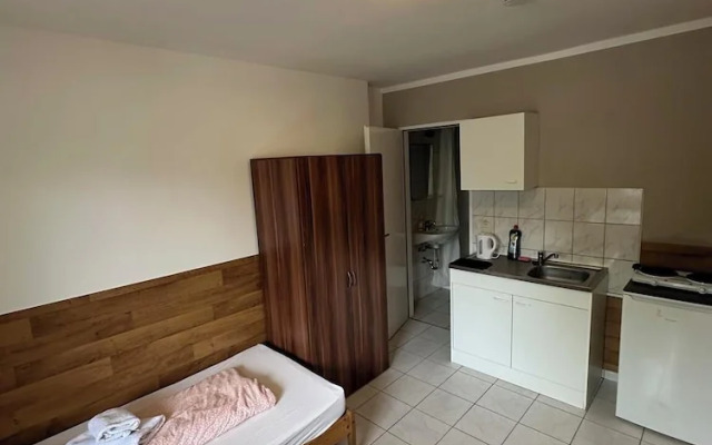 2-Rent Group Hostel Apartments HAN53