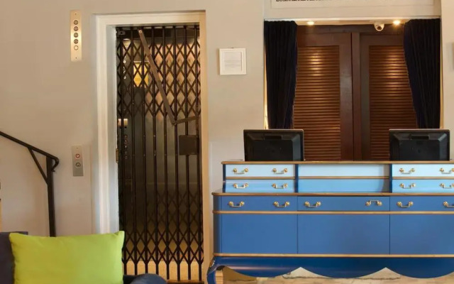Blue Moon Hotel, Autograph Collection