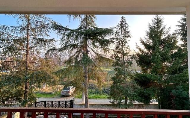5 bedrooms private house with sauna and 500 m2 garden