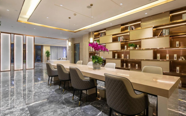 Lavande Hotel (Wuhan Optics Valley Future Technology City)