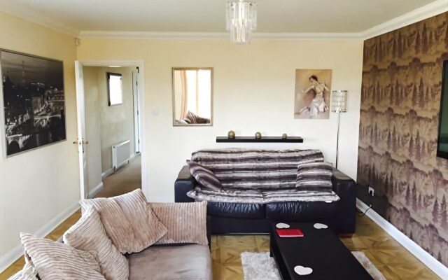 Barlosh Court Cottage