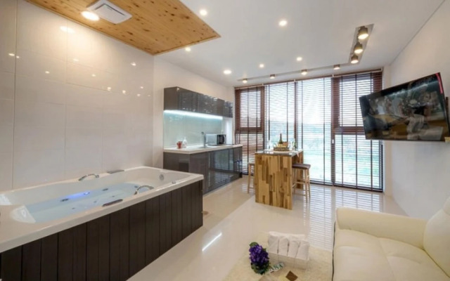 Gangneung the Gray Pension