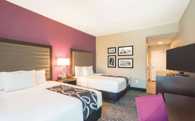 La Quinta Inn & Suites by Wyndham Memphis Downtown