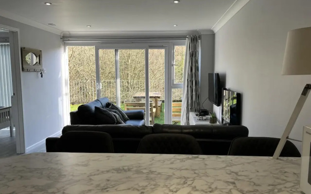 Captivating 2-bed Villa in Millendreath Near Looe