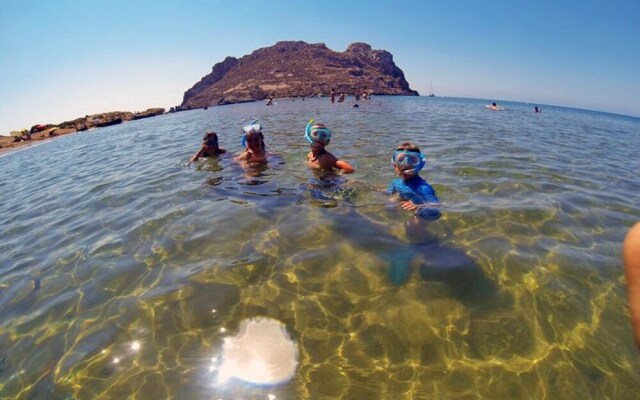 Club Nautico Aguilas - Hostel