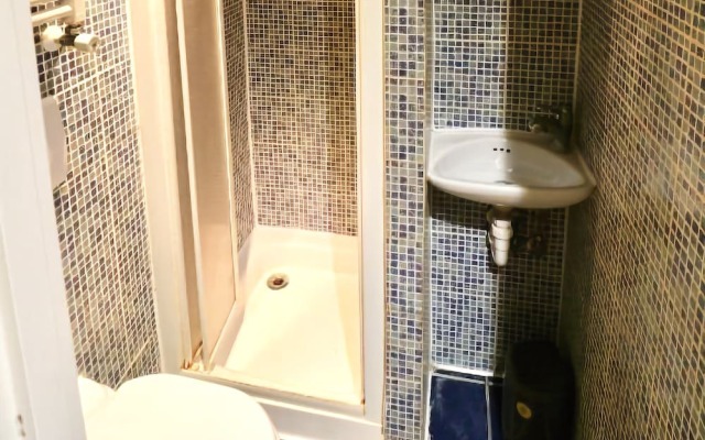 HFS Studio Next To Hydepark L15