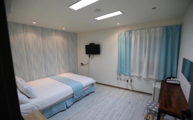 Must Stay Hotel Myeongdong