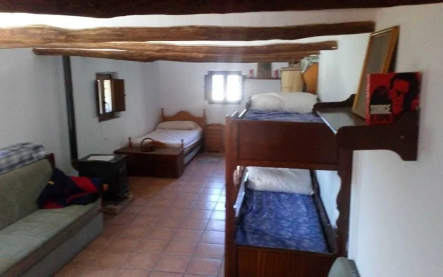 Refugio Arrabales de la Alpujarra - Hostel