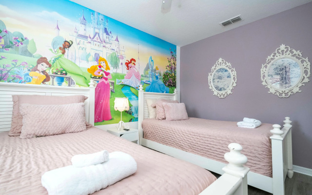 4 Bedrooms Close to Disney