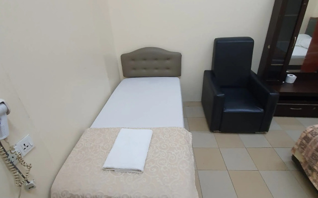 SPOT ON 90137 Casavilla Hotel Pudu