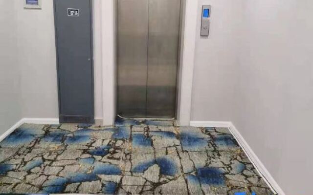 Colorful Art Hotel Shanghai