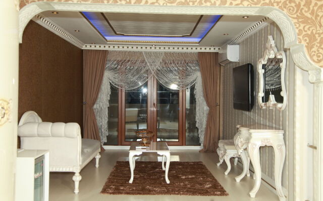 Royal Anka Hotel
