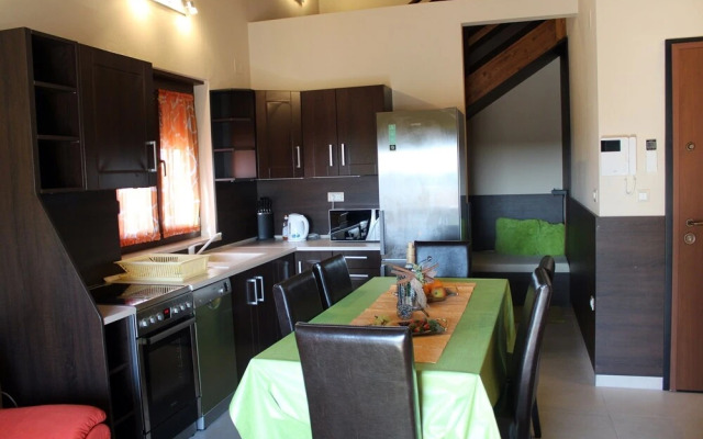 Apartment Veronika With two Sleeping Room, Near the sea