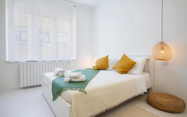 Twins Idola Apartments