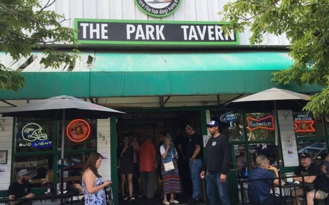 3 Bedroom House with Patio near Cap Hill