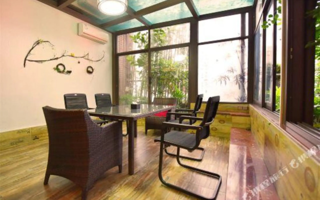 Xige Hotel (Shapingba High-Speed Railway Station)