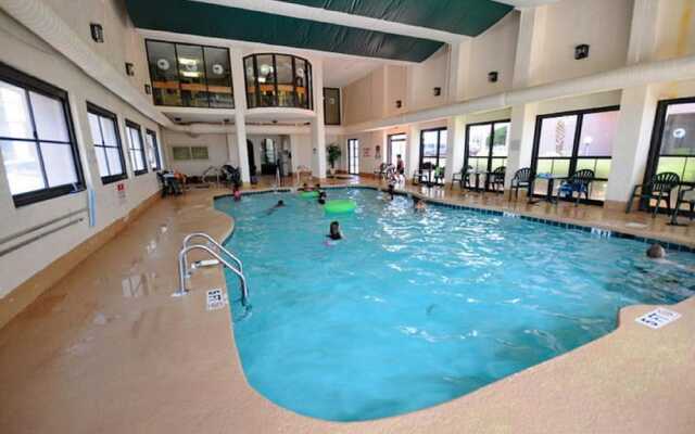 Palms Resort by Elliott Beach Rentals