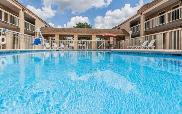 Quality Inn Kingsland