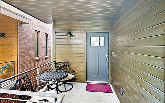 Modern WeHo Apt 8 - 3 Br Townhouse