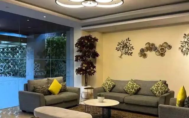 Solo Grand City Hotel