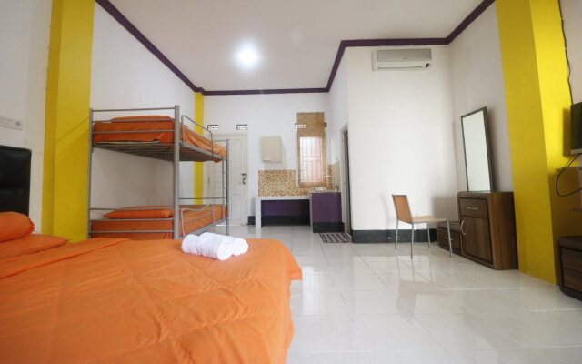 EMWEKA Guest House N Pavillion Balikpapan