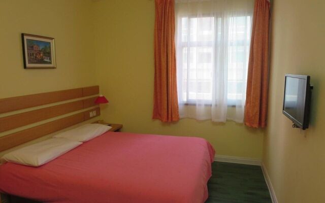 Home Inn Shenzhen Dongmen Hubei Subway Branch