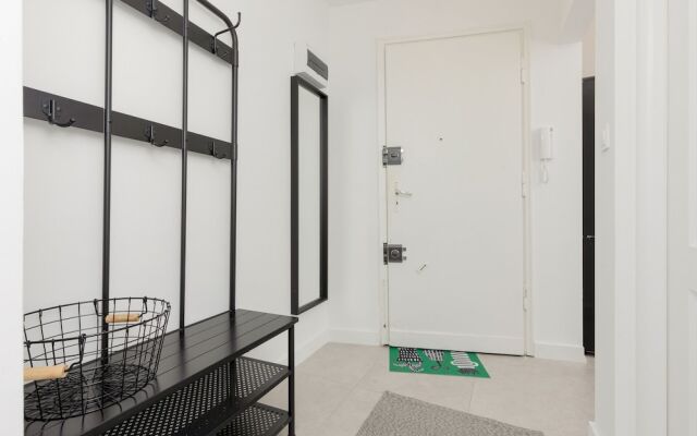 Modern Studio Abramowskiego by Renters