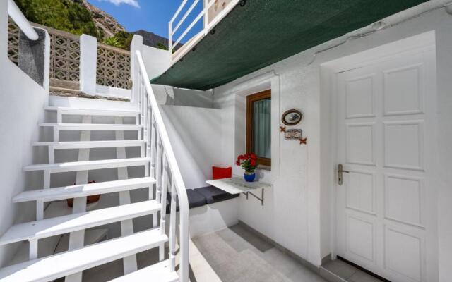 Moschatos Beach House