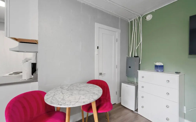 Chic City Retreat 93D