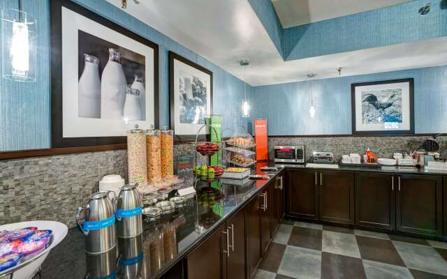 Hampton Inn State College