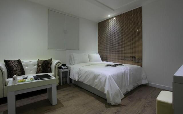 Hotel Moon