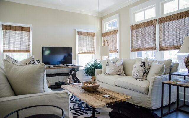 Cosmopolitan Beach Loft by Exclusive 30A