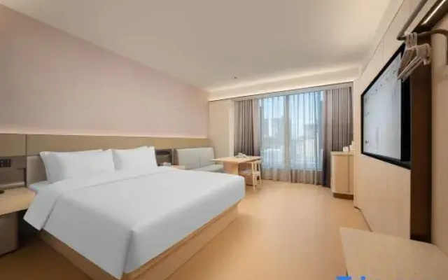JI Hotel (Fenghuang Ancient Town Tourist Center)