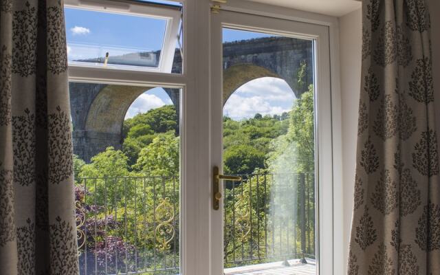 The Grange Guesthouse, Cefn-Coed