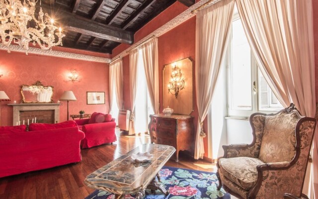 RSH Spanish Steps Luxury Apartment