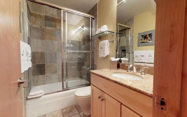 Montaneros in Vail, a Destination by Hyatt Residence