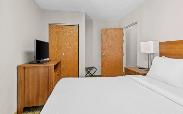 Clarion Inn Cranberry Township