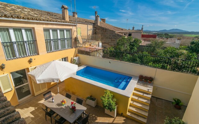 Unio 36 in Ariany With 4 Bedrooms and 2 Bathrooms