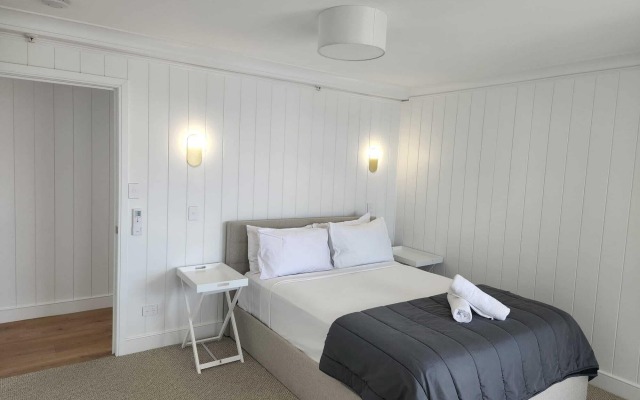 Burleigh Surf Apartments