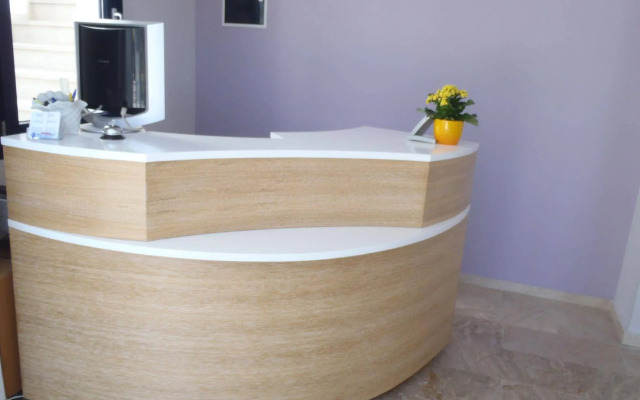 Ilioxenia Studio & Apartments