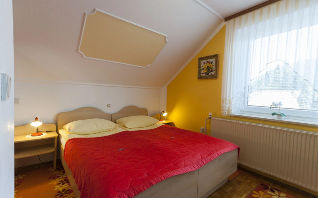 Rooms & Apartments Jana