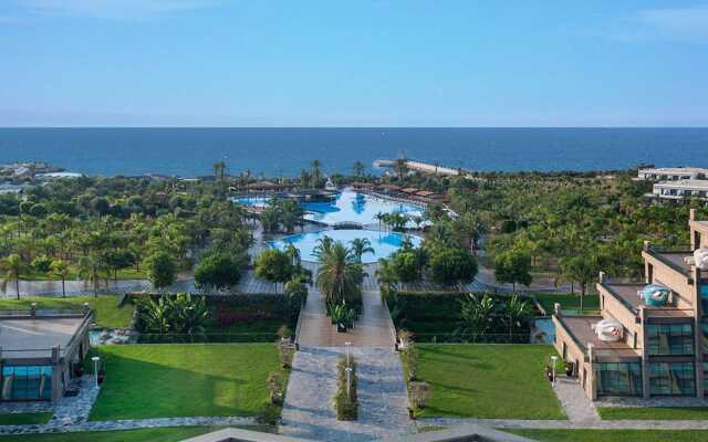 Noah's Ark Deluxe Hotel & Spa