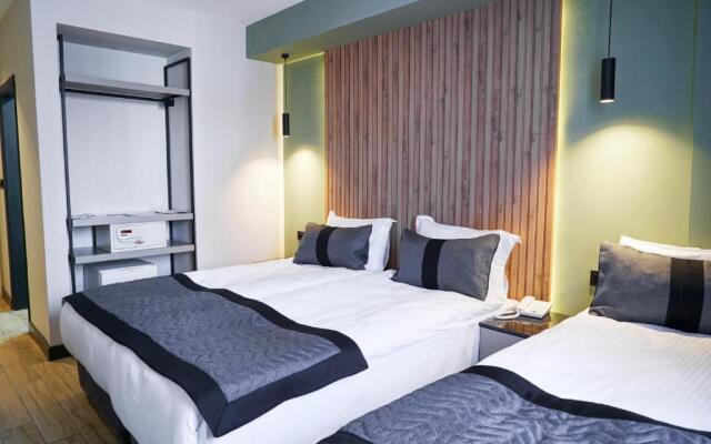 Polek Hotel
