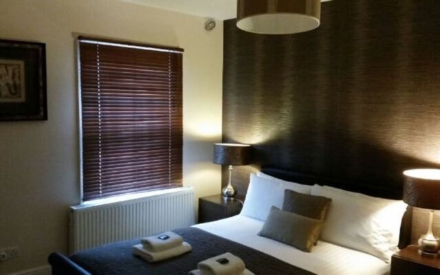 Aviva Guest House