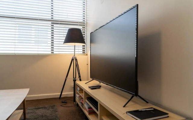 Comfortable New 1 Bedroom Apartment in St Klidas