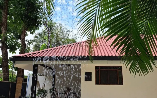 Zoa Villas - 2 minutes to the beach