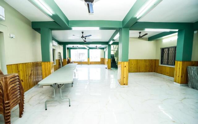 Rishika Ac Banquet And Guest House